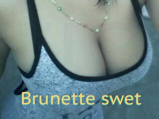 Brunette_swet