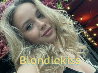 Blondiekiss