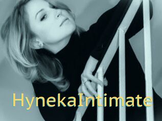 HynekaIntimate