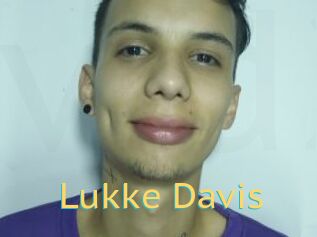 Lukke_Davis