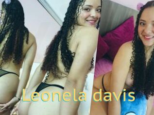 Leonela_davis