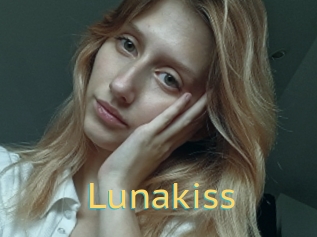 Lunakiss