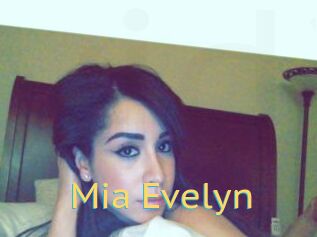 Mia_Evelyn