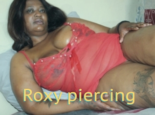 Roxy_piercing